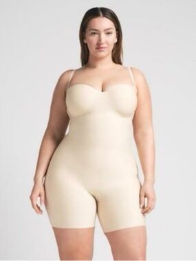 SKIMS Body Molded Mid Thigh Underwire Bodysuit in Sand Size 4X MSRP $144